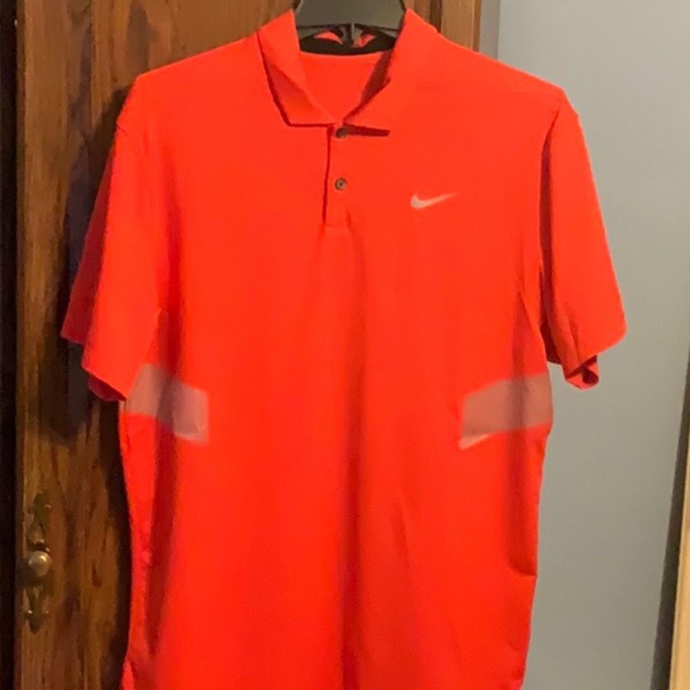 Small Nike Golf polo reddish-orange